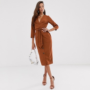 E-Comm: Boss Looks for the Office